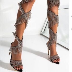 Tie up fringe heels